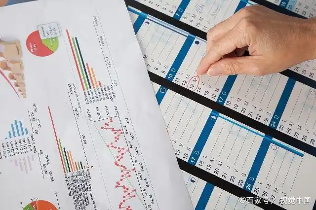 应收账款管理模板_excel贷款明细表格_企业应收账款管理表设计
