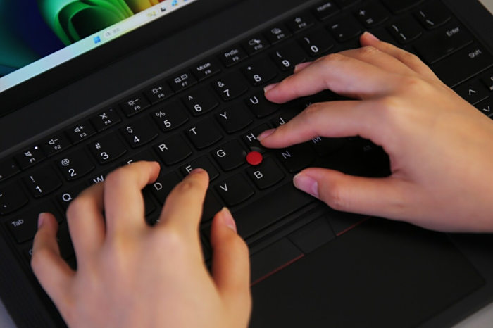 thinkpad原装系统_ThinkPad T14 Gen6 AI元启版_锐龙AI 7 PRO 350性能评测