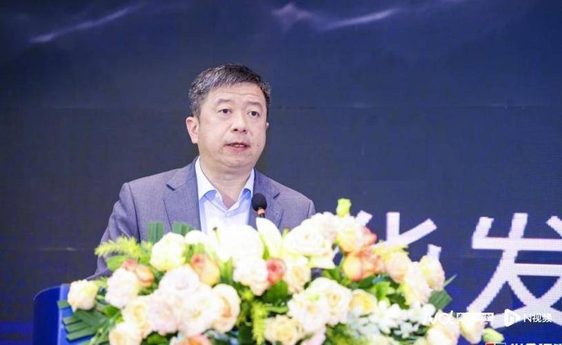 华金证券新任董事长谢伟_华金证券是上市公司吗_华金证券高管团队变动